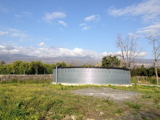 Vasca irrigua ai piedi dell'Etna